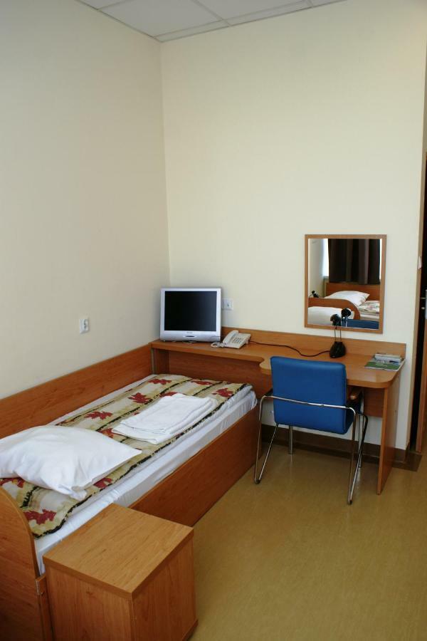 Bit Hotel Bielsko-Biala Bagian luar foto